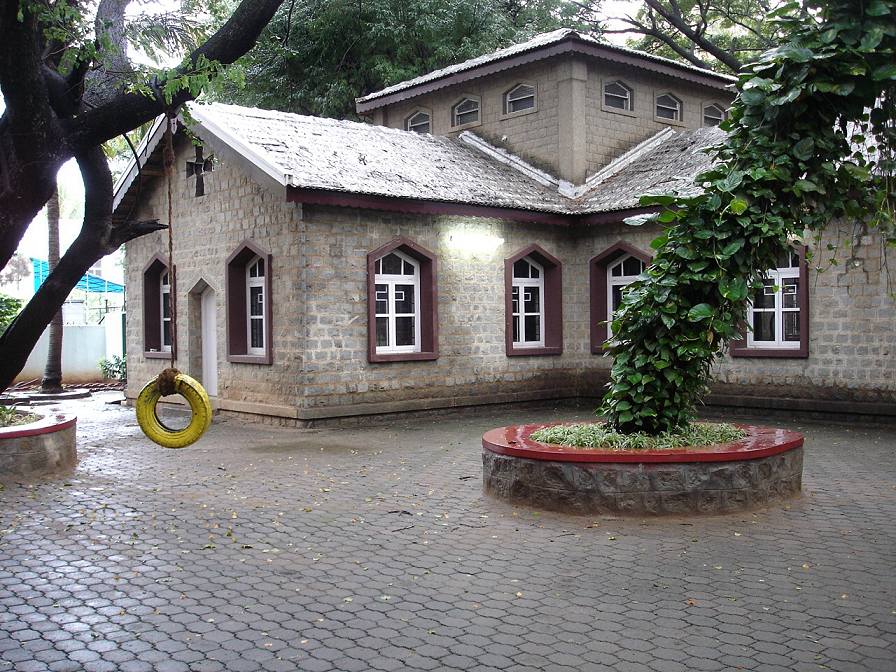 chapel_exc